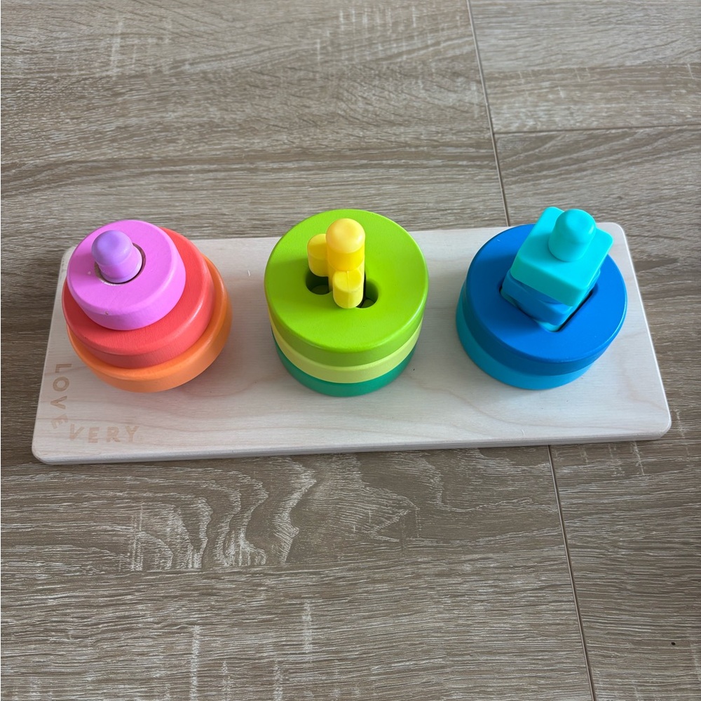 Lovevery Twist & Pivot Pattern Puzzle